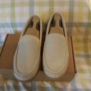 Elegant Cream Loafers for Women